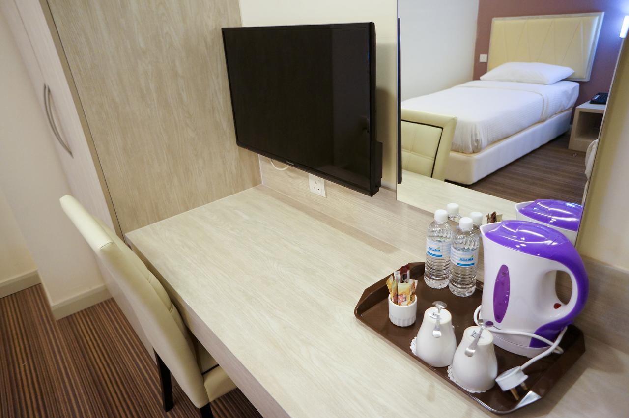 Kosma Business Hotel Куантан Экстерьер фото